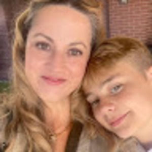 Meet your Posher, Courtney